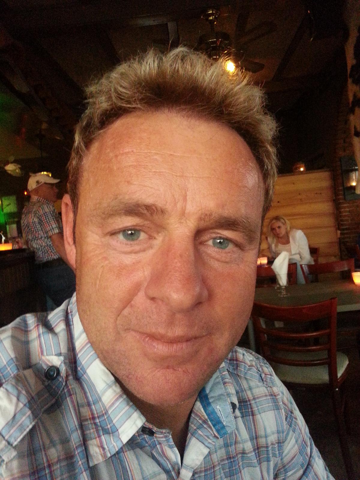 Real case photograph showing the later everyday hair appearance
